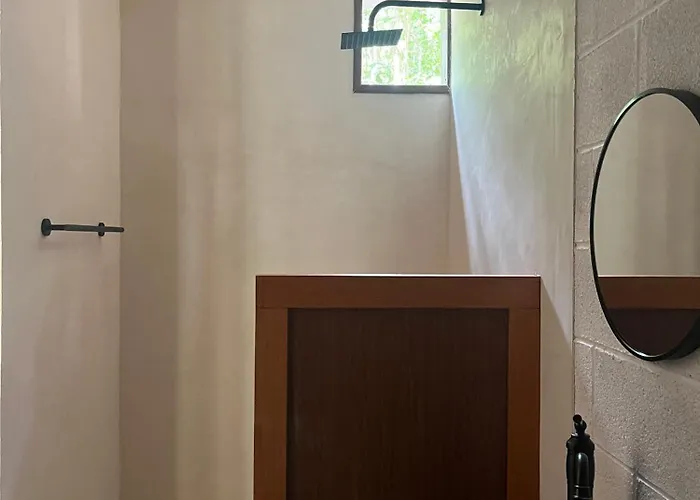 Sak Hotel *